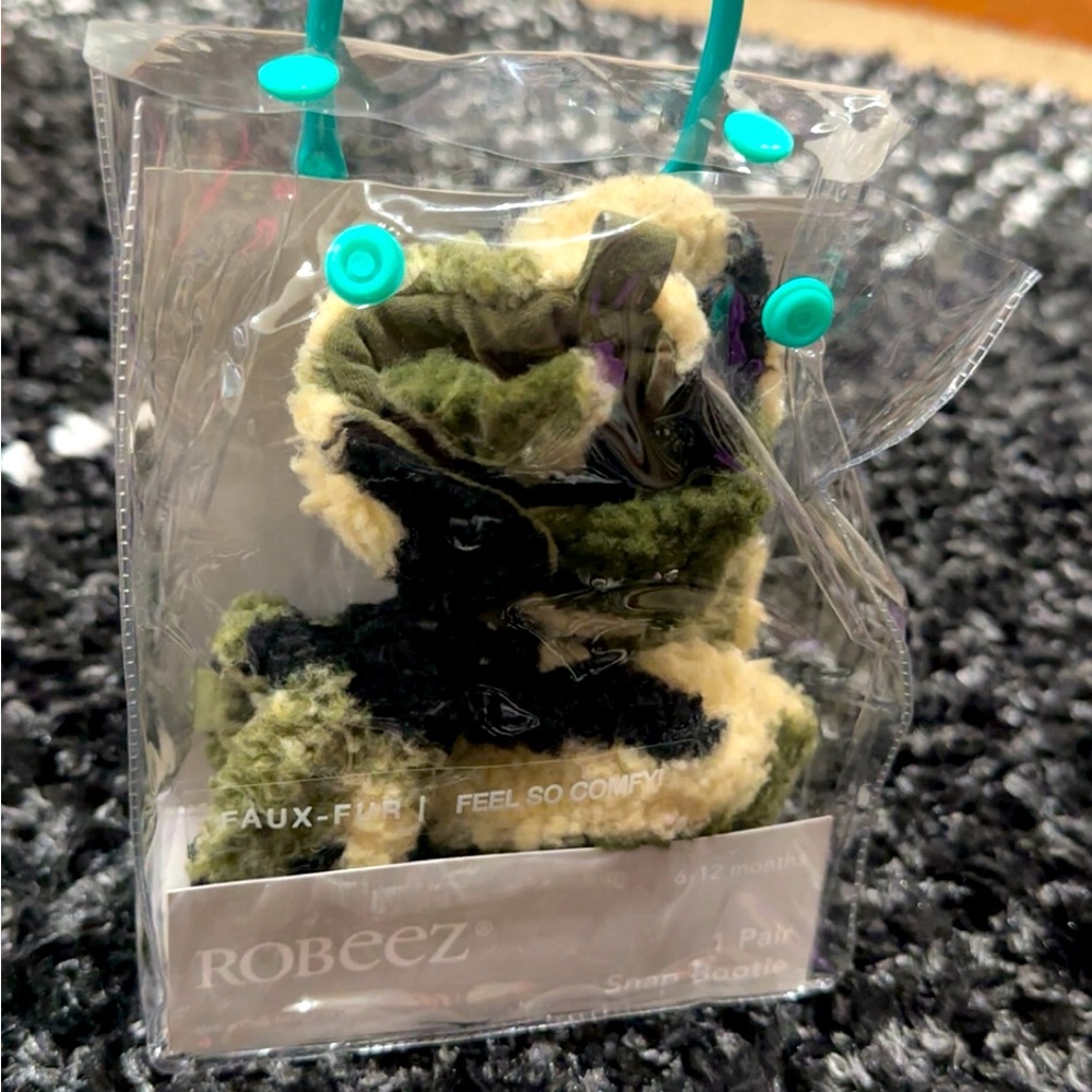 Robeez Baby Slippers Camo